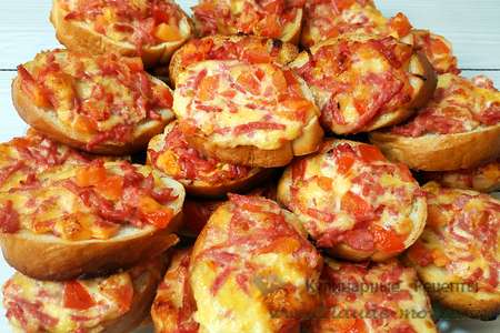 Бесподобные мини-пиццы на батоне в духовке/горячие бутерброды с сочной начинкой