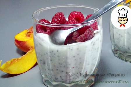 Йогуртовый завтрак с семенами чиа