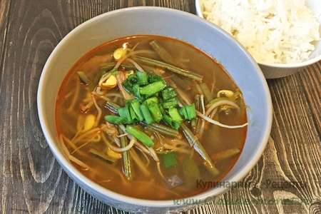 Корейский острый суп юккедян (юккеджан)