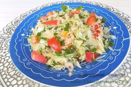 Овощной салат из свежей капусты с редисом