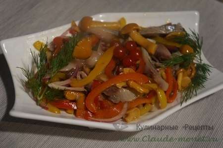 Салат закусочный «селедочка с грибами»